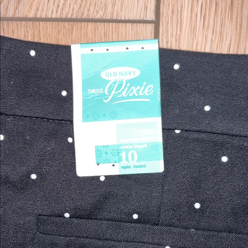 Old Navy Black Pixie Polka Dot Ankle Pants - NWT - Picture 7 of 9